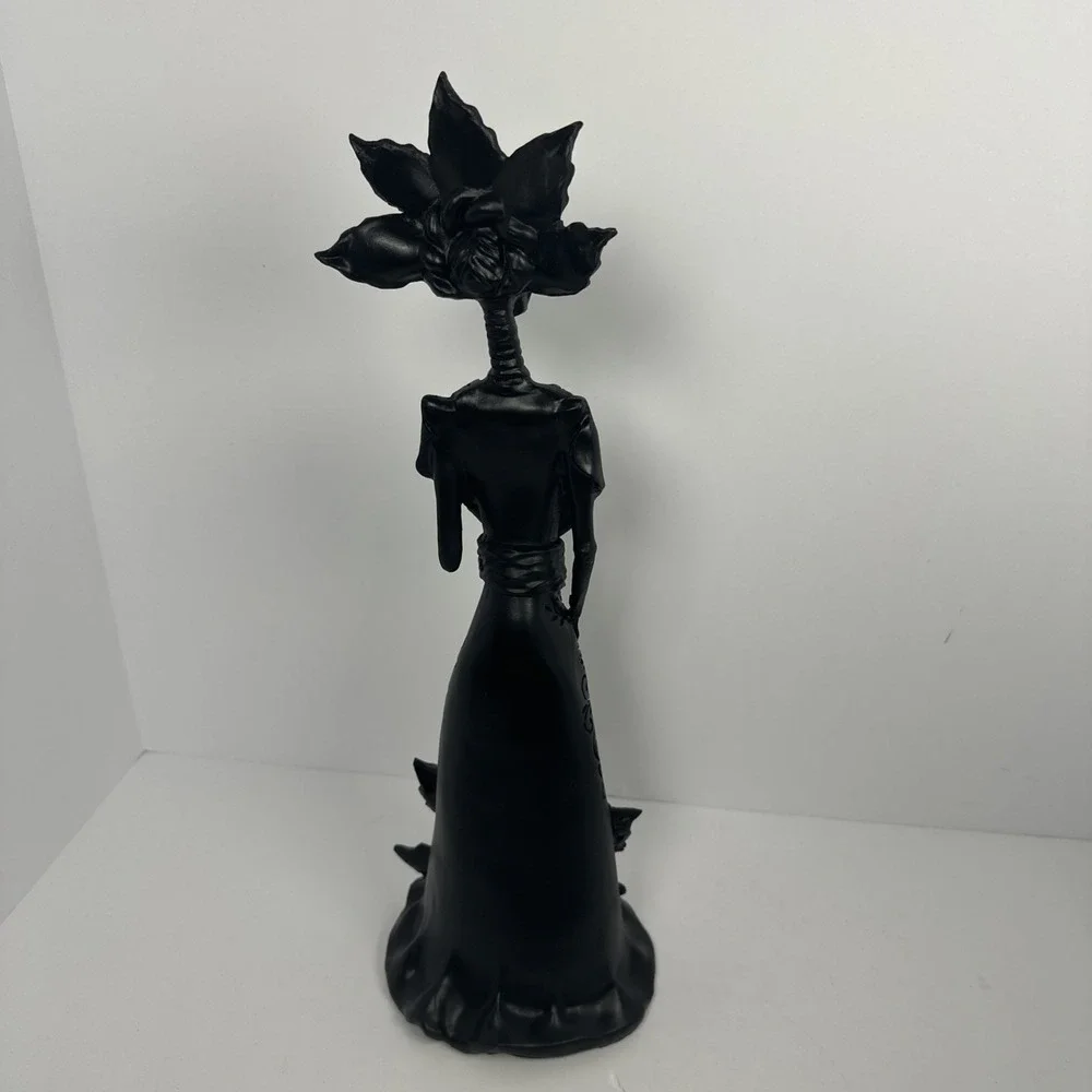 Black Floral‎ Skeleton Lady Statue Gothic Halloween Table Decor